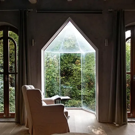 Chateau Cascara * Mourésion