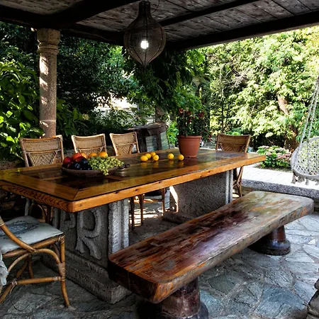 Chateau Cascara Villa *