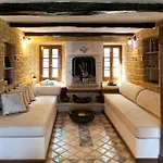 Villa Cascara