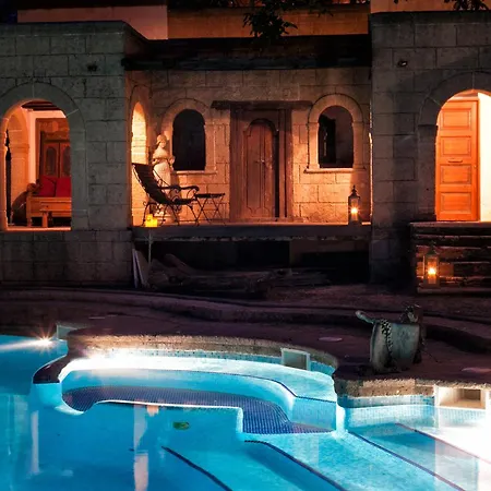 Chateau Cascara * Mourésion