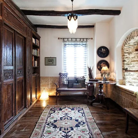 Chateau Cascara Mourésion