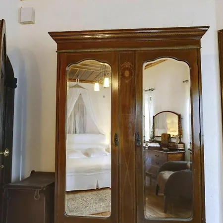Chateau Cascara * Mourésion