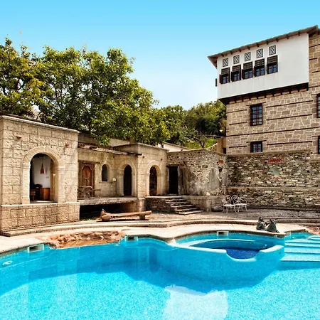 Chateau Cascara * Mourésion